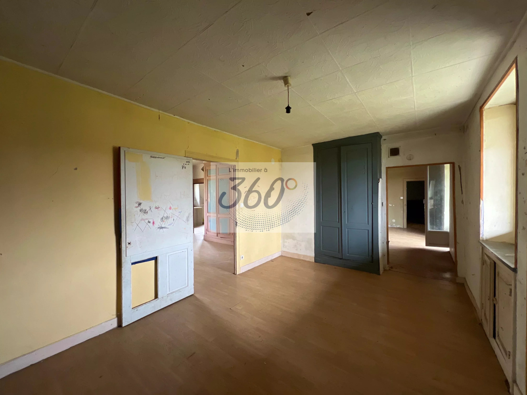 Maison à vendre à Cousance, 212 m², 4 pièces – photo 3 sur 14