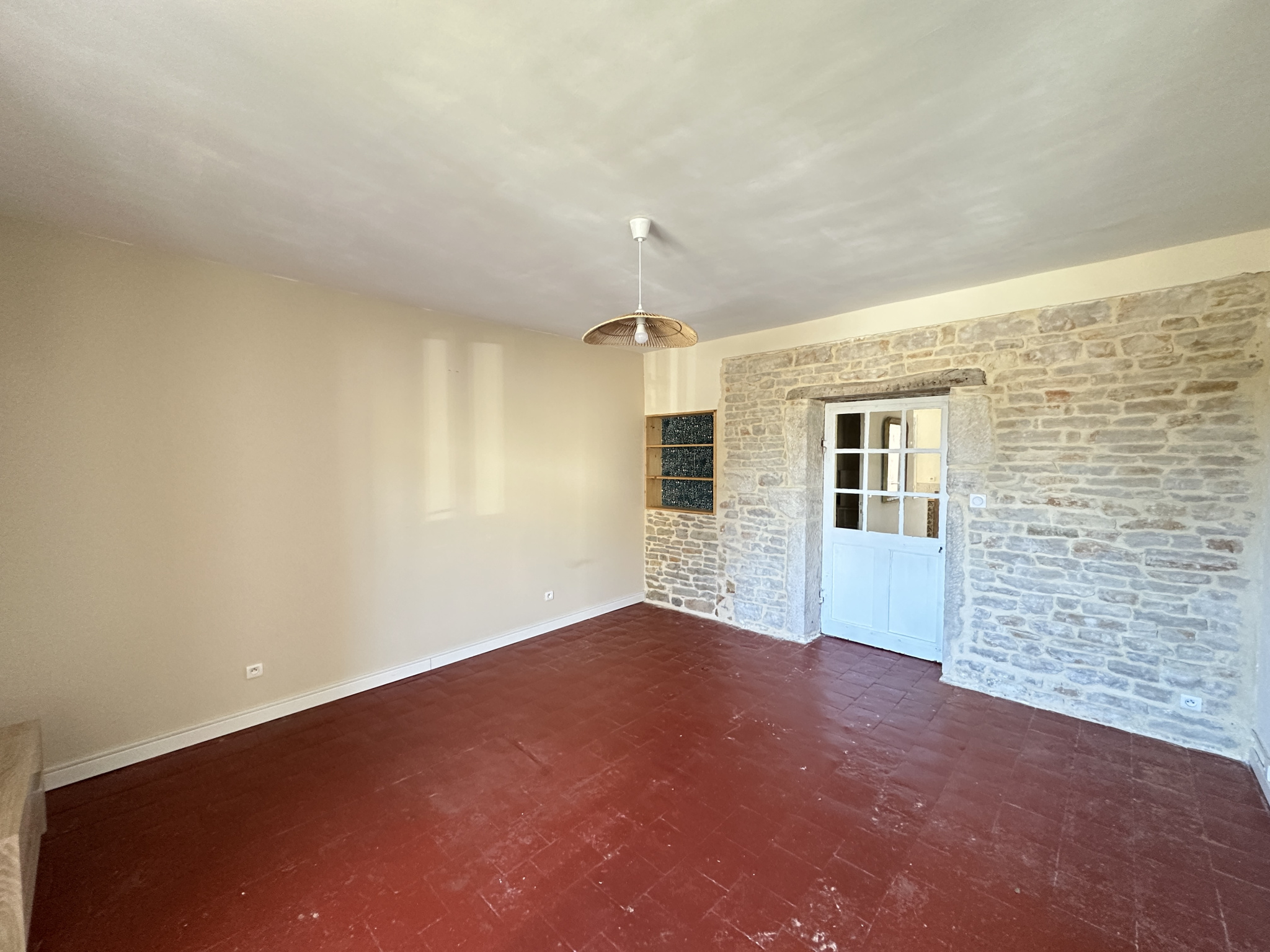 Maison à louer à Cormatin, 85,53 m², 4 pièces – photo 2 sur 16
