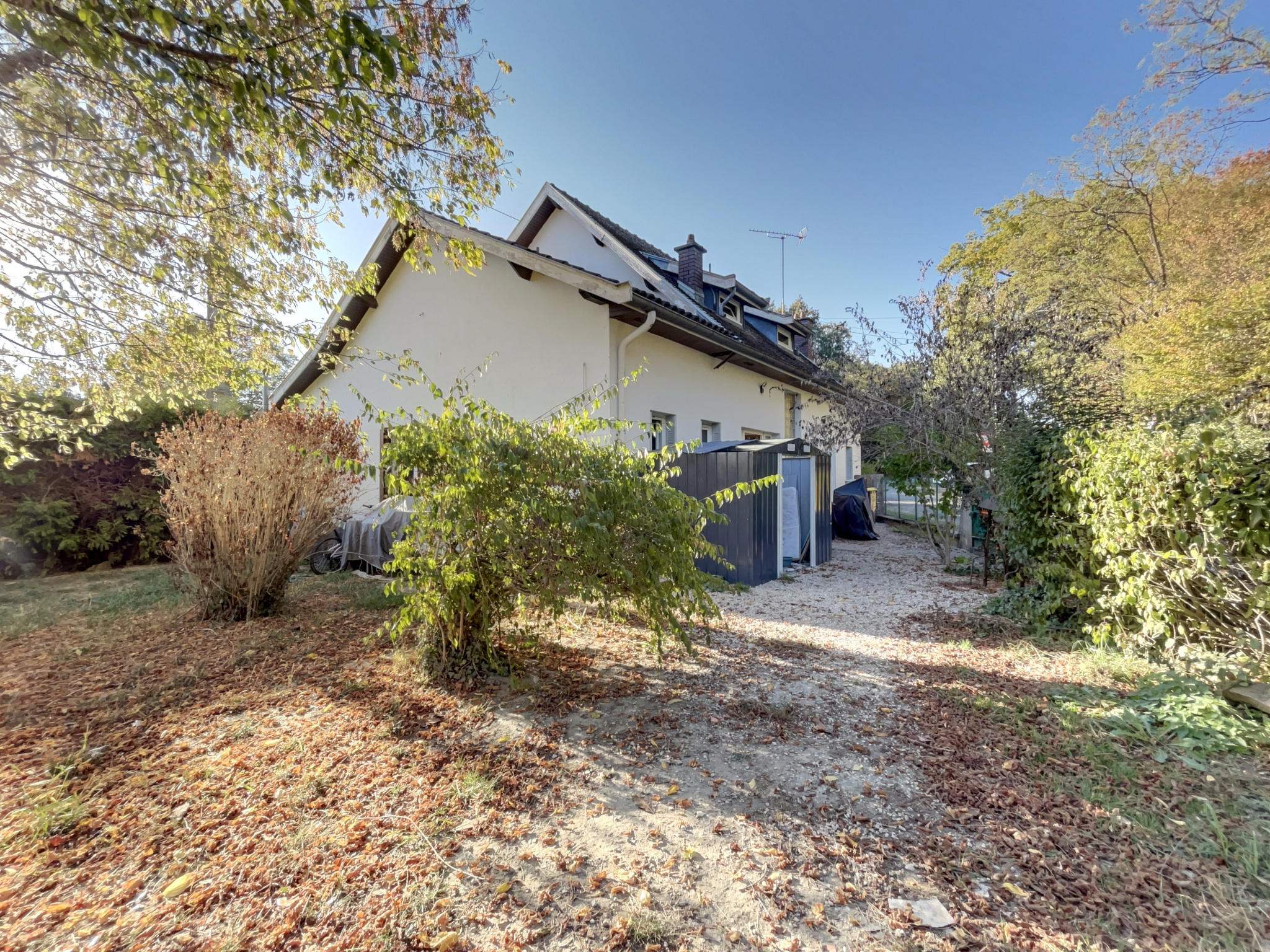 Maison à vendre à Sainte Croix en Bresse, 130 m², 7 pièces – photo 1 sur 16