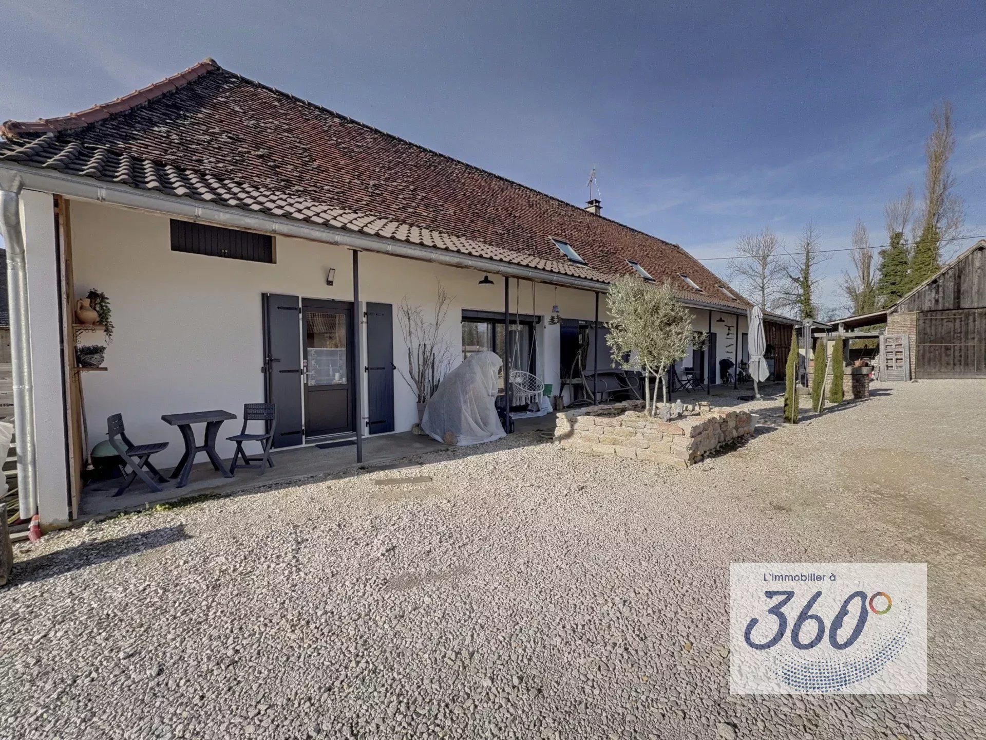 Maison à vendre à Louhans, 192 m², 7 pièces – photo 1 sur 34