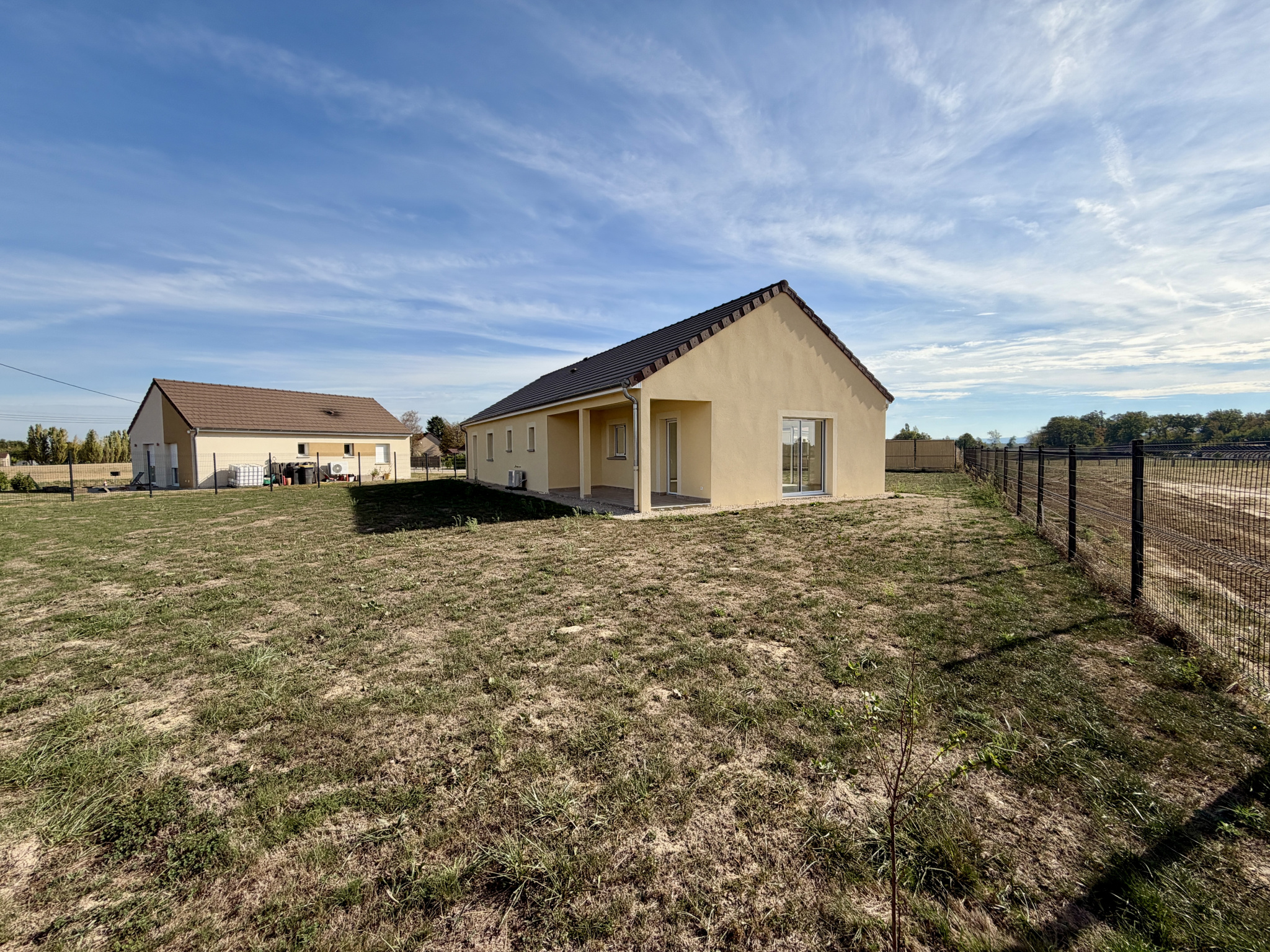 Maison à vendre à Louhans châteaurenaud, 102,54 m², 5 pièces – photo 1 sur 30