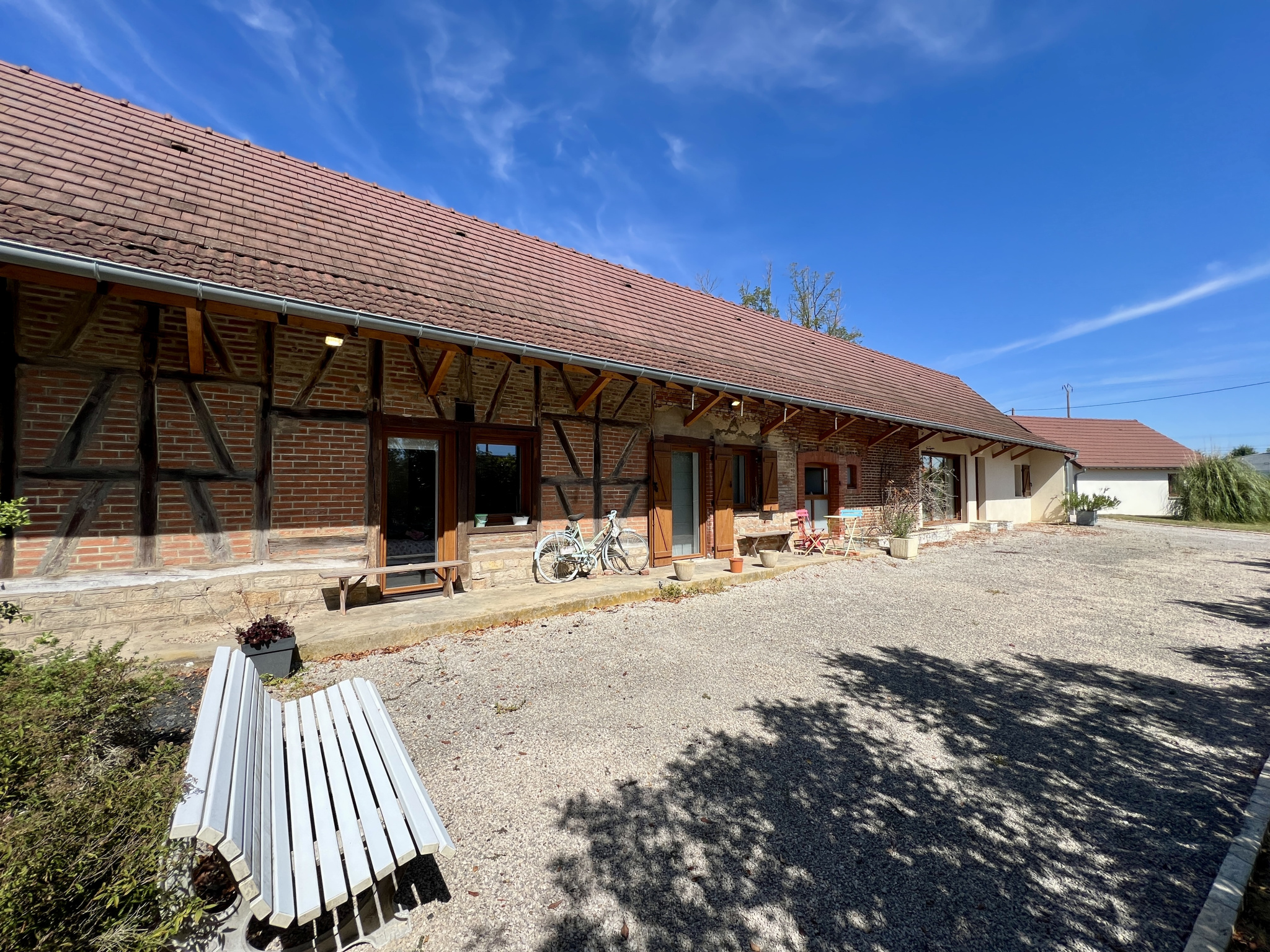 Maison à vendre à Louhans châteaurenaud, 163 m², 6 pièces – photo 1 sur 25