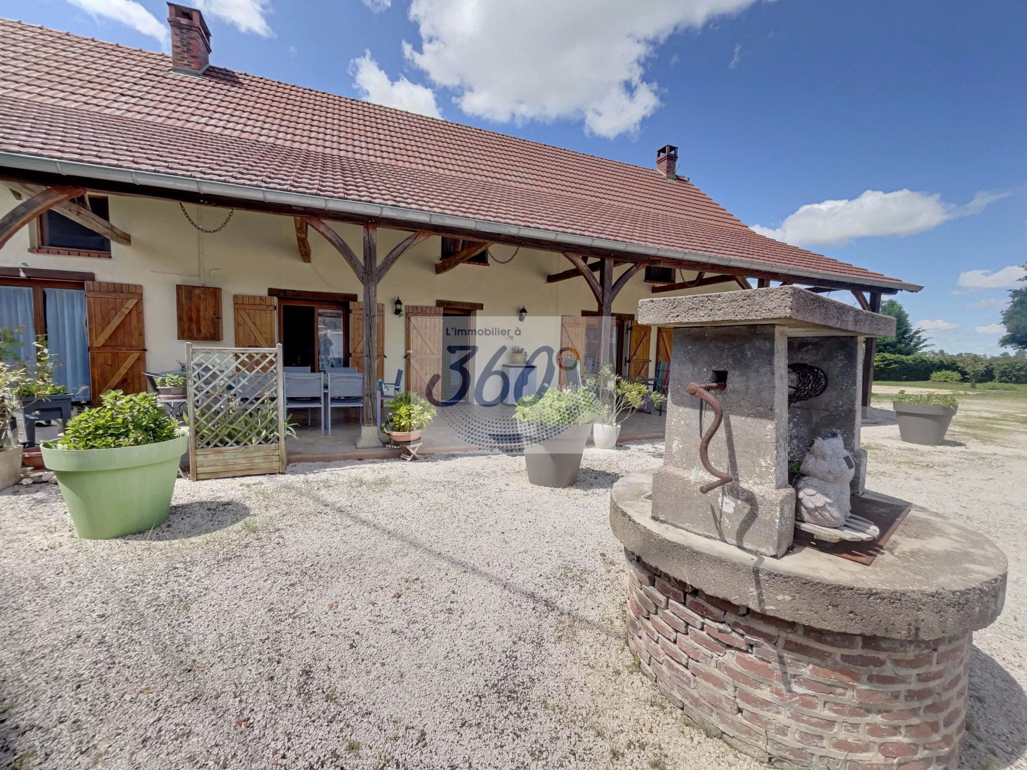 Maison à vendre à Louhans, 186,47 m², 7 pièces – photo 1 sur 20