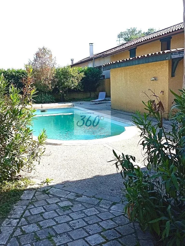 Commerce à vendre à Montracol, 220 m², 7 pièces – photo 2 sur 20