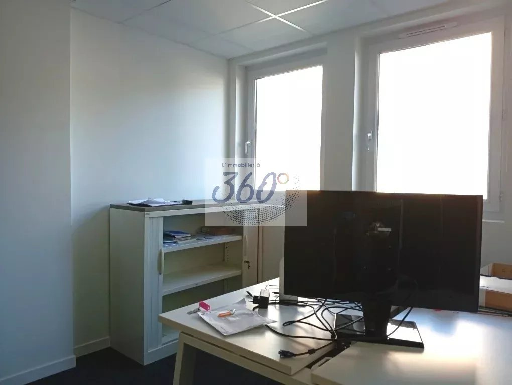 Bureau à vendre à Macon, 103 m², 5 pièces – photo 3 sur 8